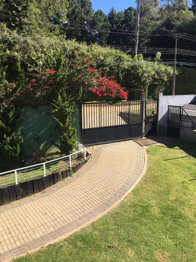 Excelente Casa, Bairro Nobre Em Campos Do Jordao Villa Luaran gambar